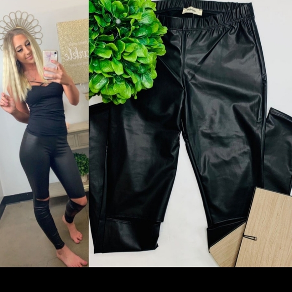 NWOT BluHeaven Pleather Leggings. Large - Picture 1 of 4